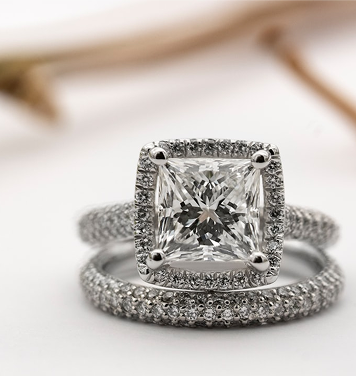 Minimalist emerald-cut ring